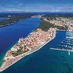 Pet Friendly In Rab With Wifi *