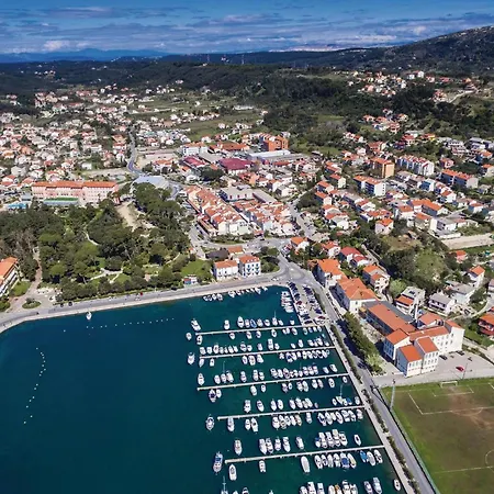 Pet Friendly In Rab With Wifi Appartement Rab Town